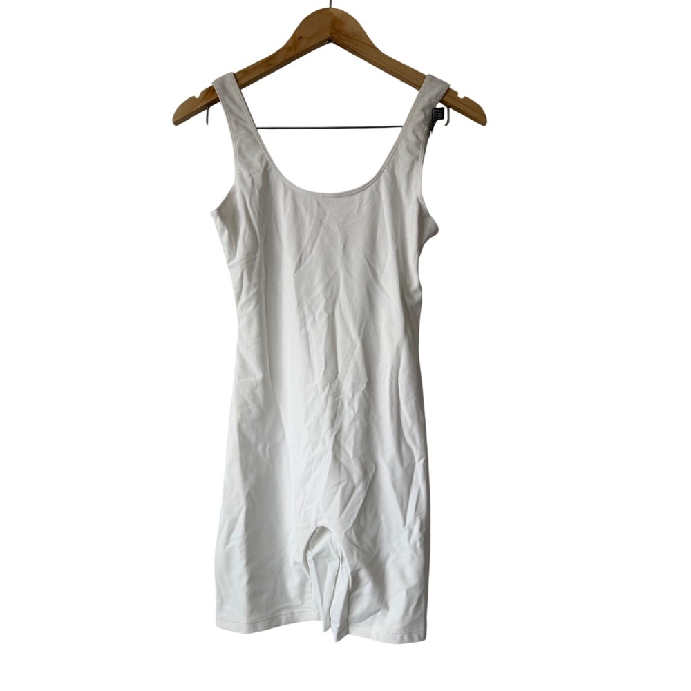 Ballet Minimalist Medium White Sleeveless‎ Scoop Neck Bodysuit